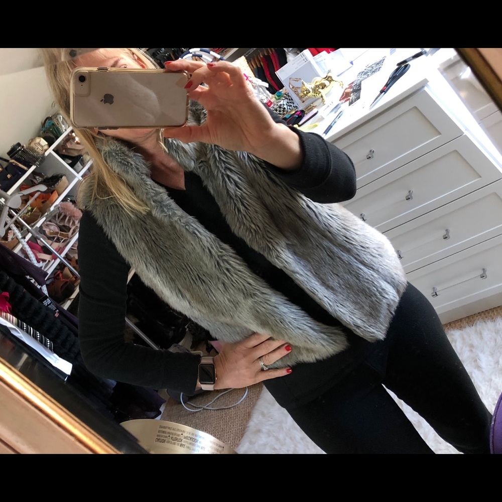 Gray Faux fur vest size medium